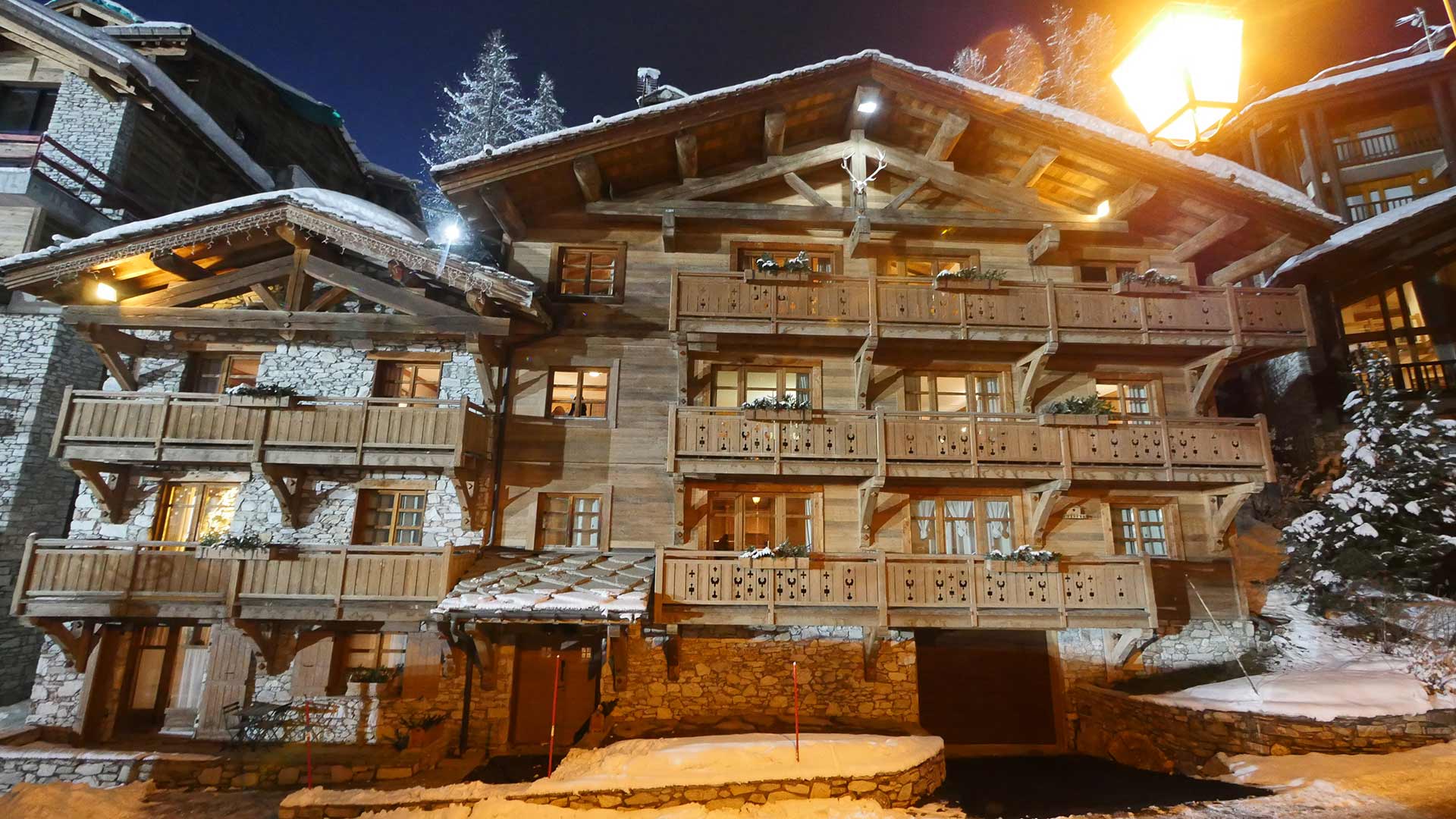 facade Chalet Les Alpes Val d'Isère